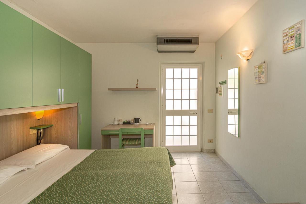 Hotel Mariani Lido di Camaiore Exterior photo