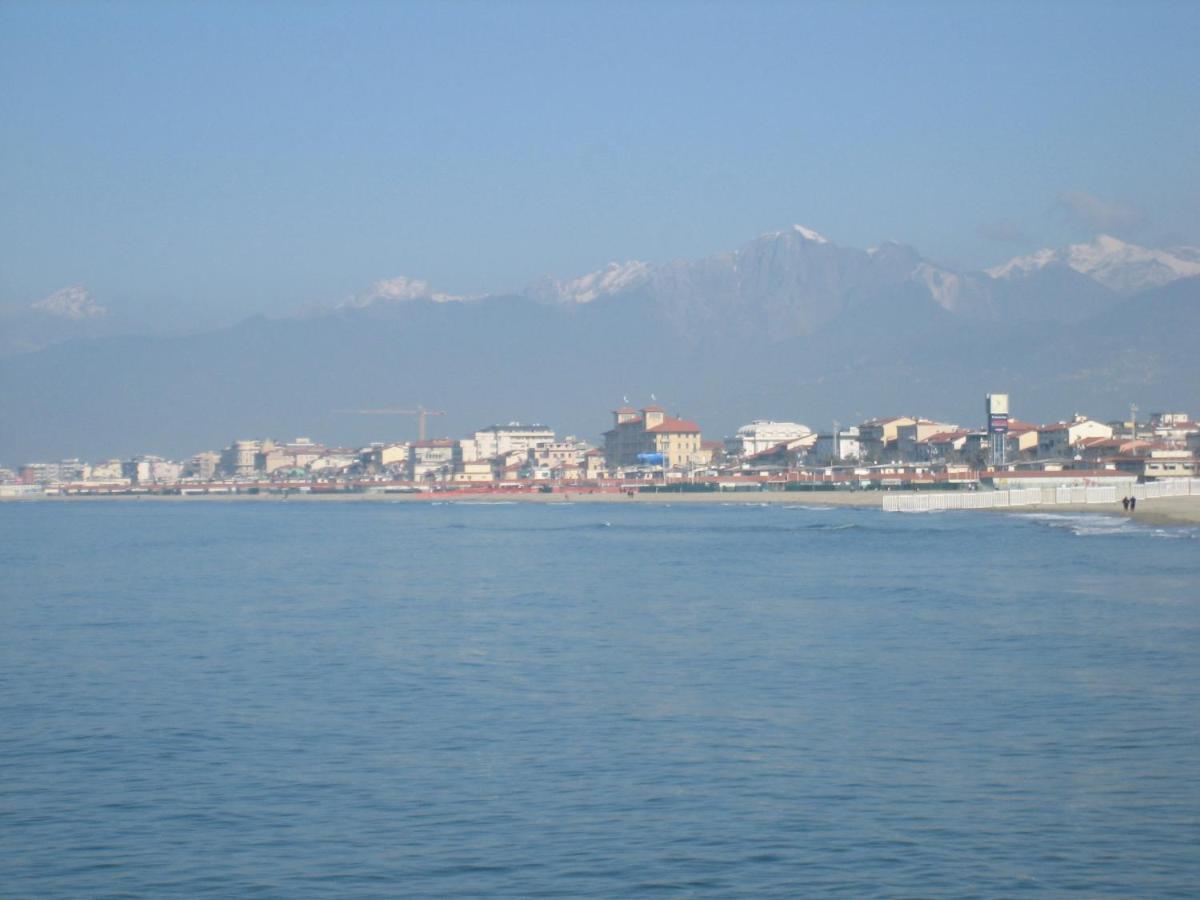 Hotel Mariani Lido di Camaiore Exterior photo