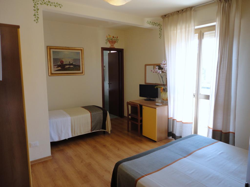 Hotel Mariani Lido di Camaiore Room photo