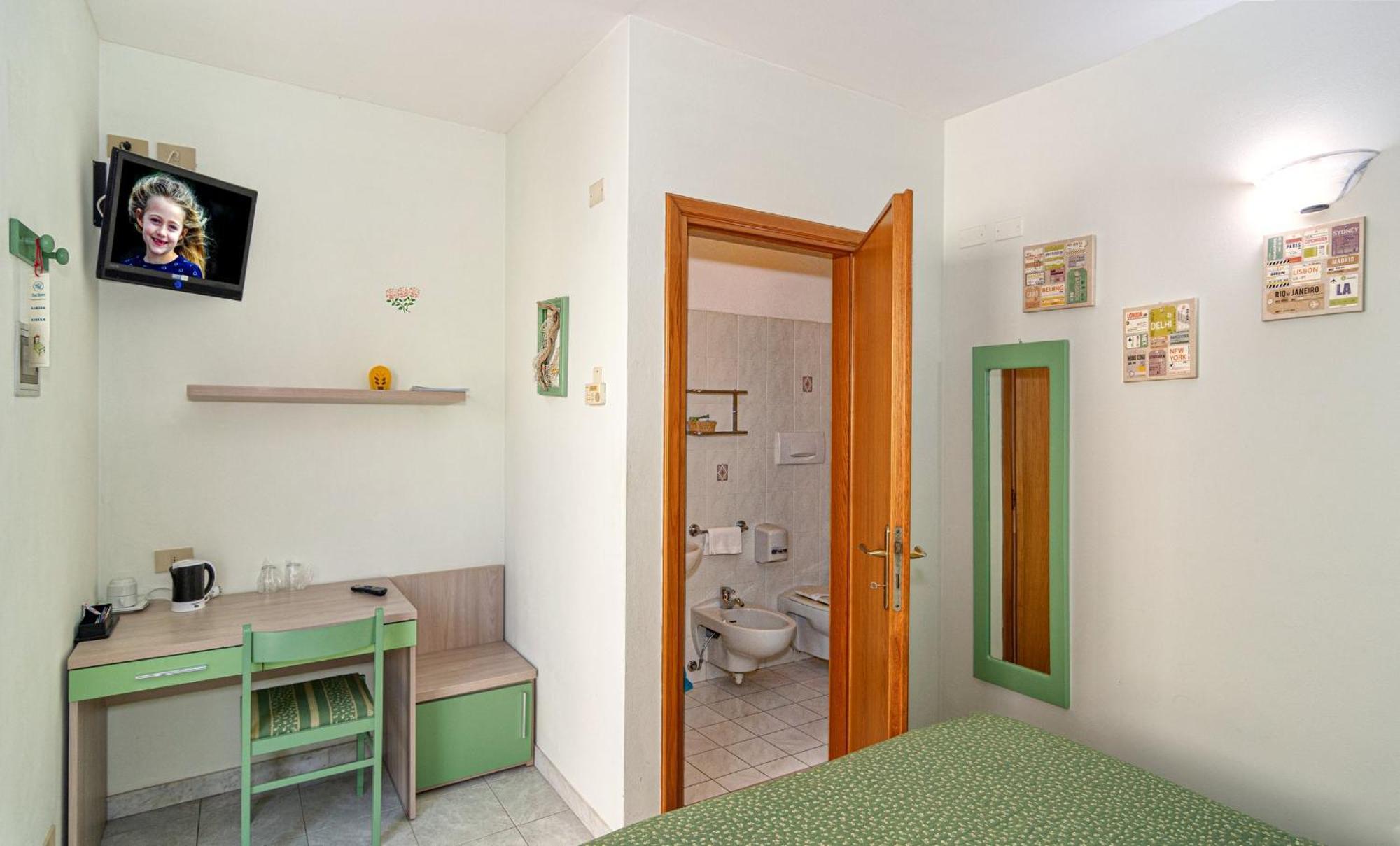 Hotel Mariani Lido di Camaiore Exterior photo