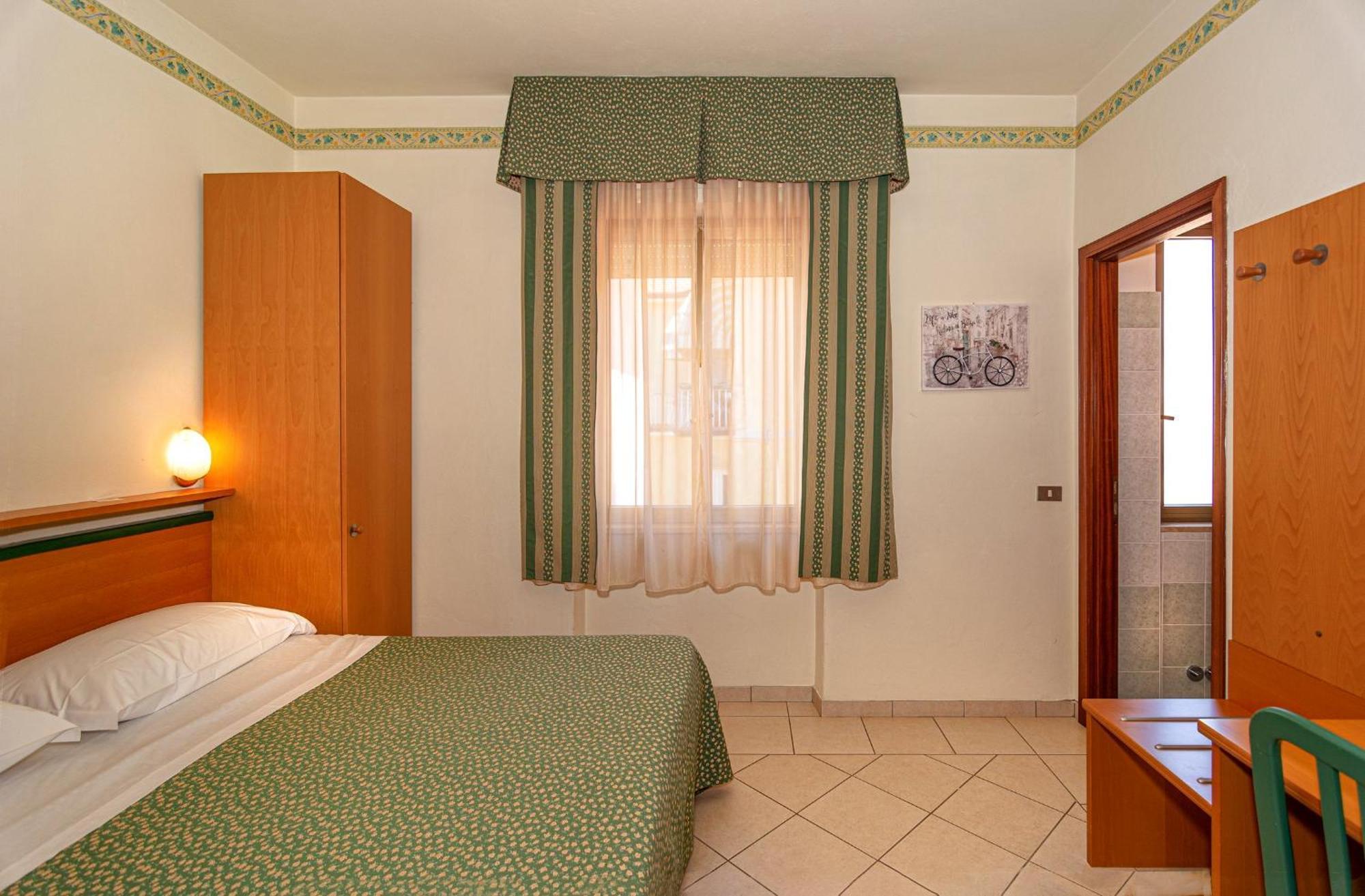 Hotel Mariani Lido di Camaiore Exterior photo